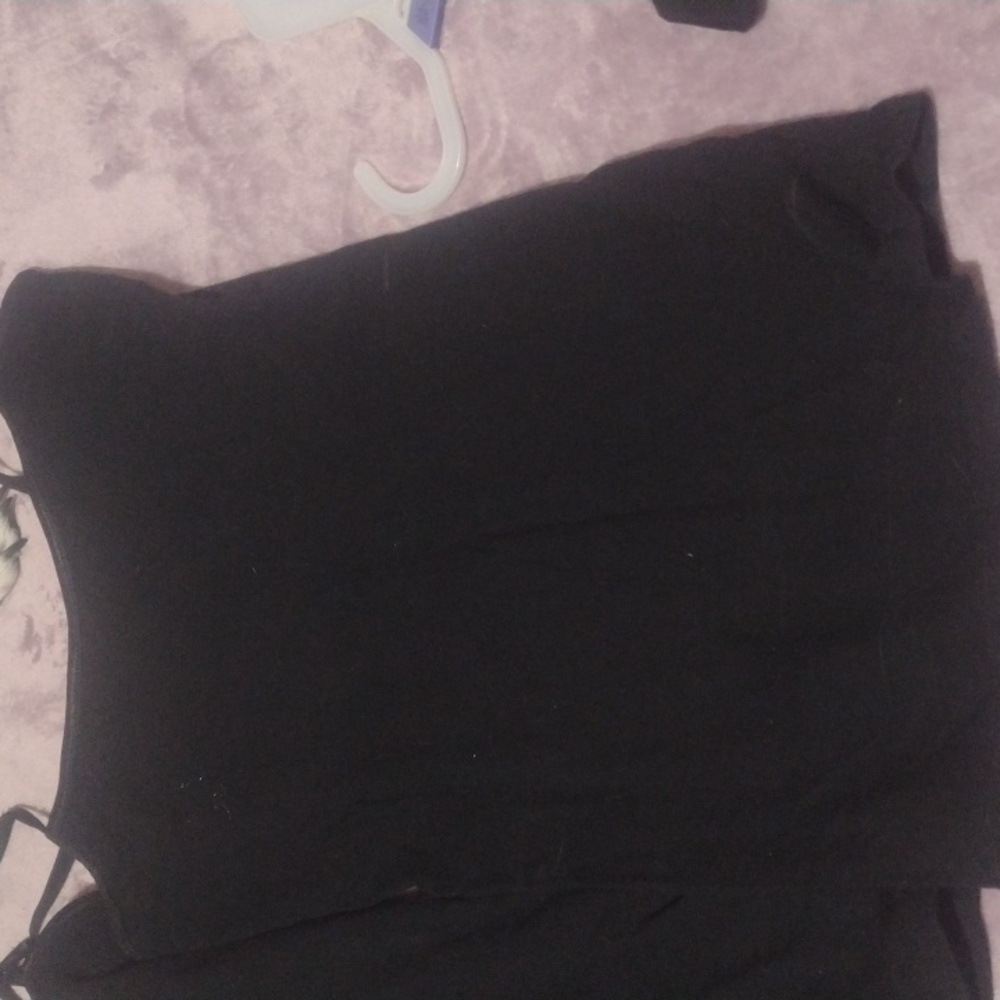 Tank tops bundle - Picture 3 of 3